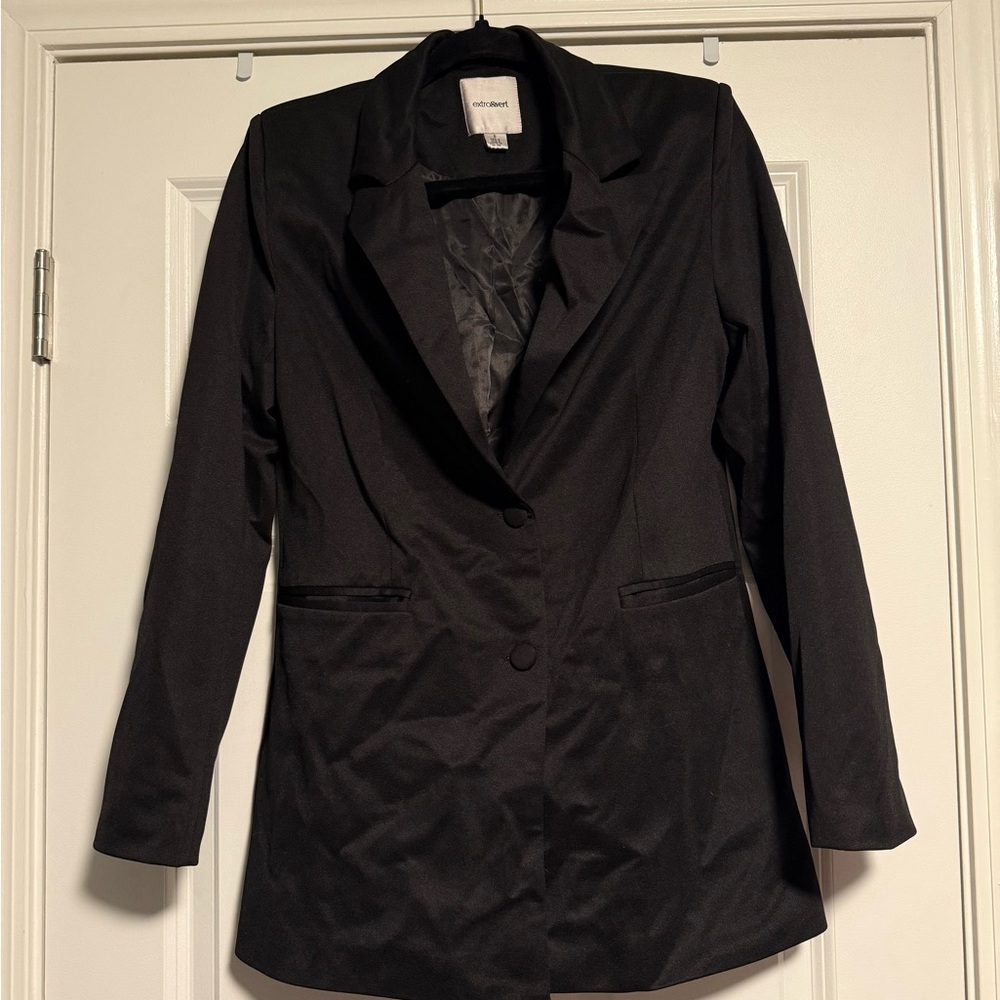 Chic Women's Black Blazer